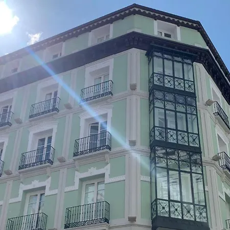 Almada - Calle Alfonso - Plaza Sas *